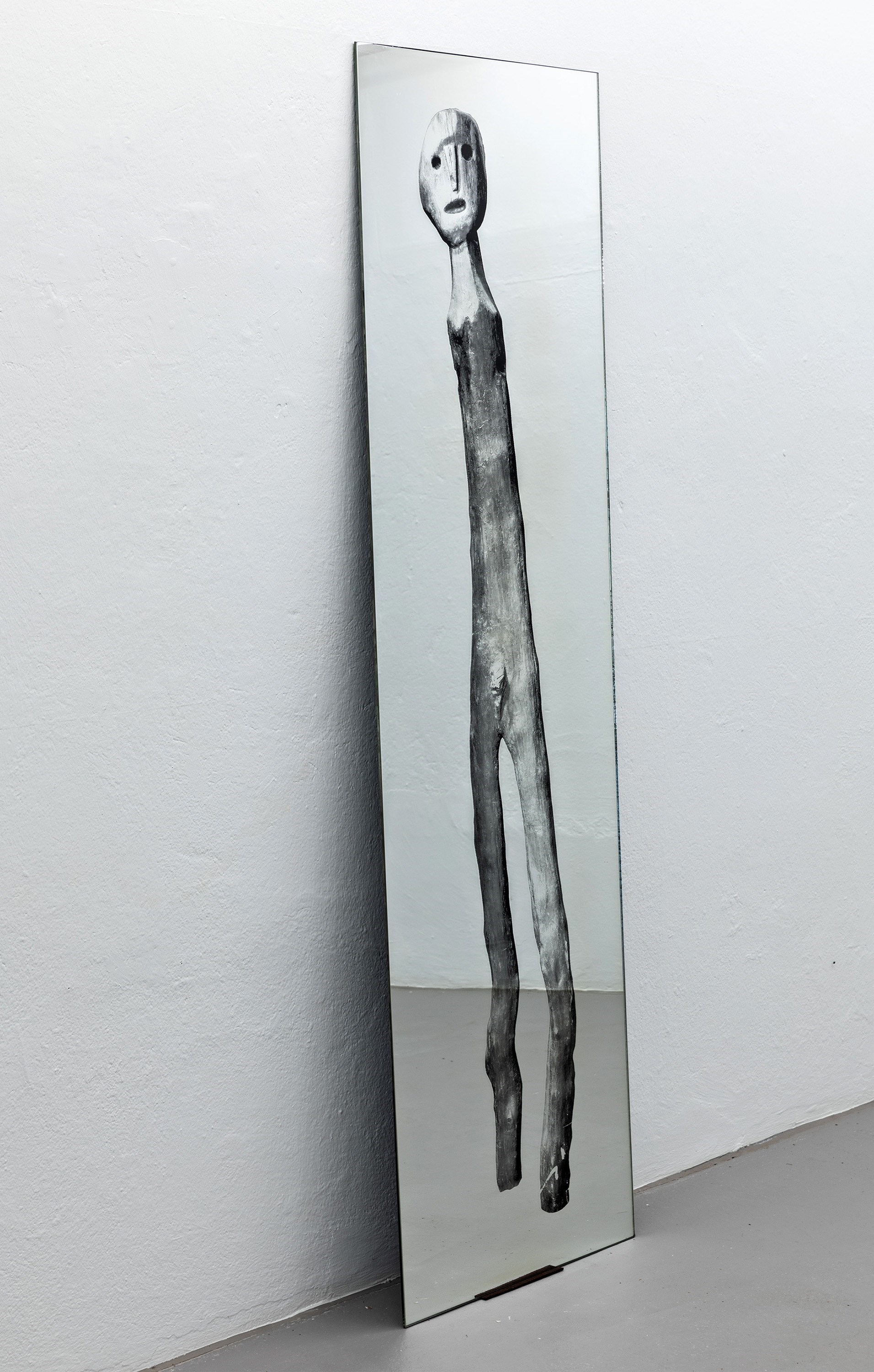 Braak II, 200 cm x 40 cm, silkscreen on mirror glas, 2021